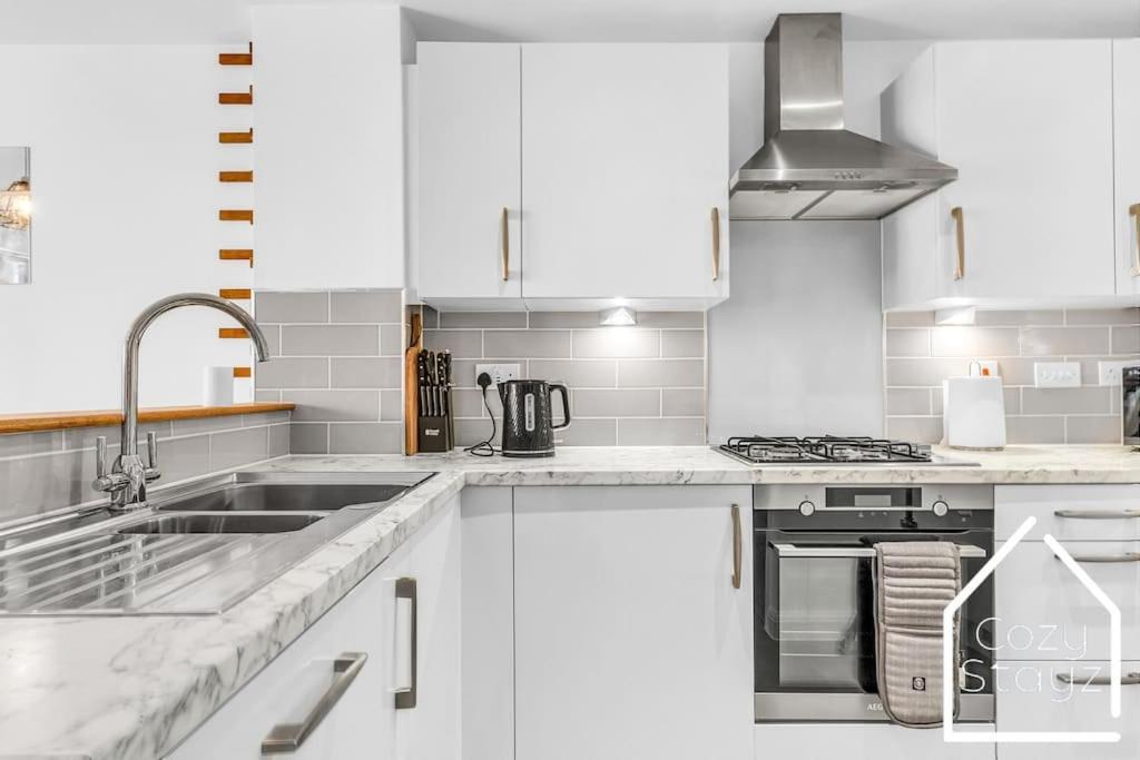 Beautiful 5 Bedroom Home In The City Centre With Gated Parking Birmingham Ngoại thất bức ảnh